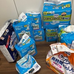介護用　紙おむつとパッドのセット