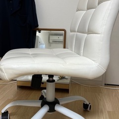 【無料･おしゃれ】ホワイト デスクチェア の画像