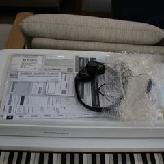 【川崎市宮前区リサイクルオフ】　ローランド 電子ピアノHP 603　白　椅子等付属付き　2017年の画像