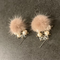 新品未使用⭐️ROYAL PARTY  ファーピアス