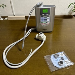 【動作品】浄水器 アルカリイオン整水器 TK7208 カートリッジ付の画像