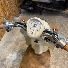 【原付の購入ならお任せ下さい!!!🔥🌸】在庫有◎FIモデルの綺麗なスクーピーが入庫しました!!の画像