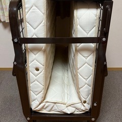 シングルベッドとマットレスの画像