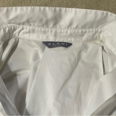 アラーニ ノーブルで購入 白 ドルマン袖 シャツの画像