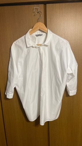 アラーニ ノーブルで購入 白 ドルマン袖 シャツ