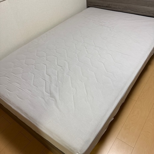 セミダブルベッド