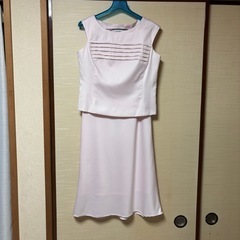 ピンクワンピースの画像
