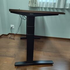 オカムラスイフト　電動スタンディングデスク2842658／ブラウン幅：約115×約67　の画像