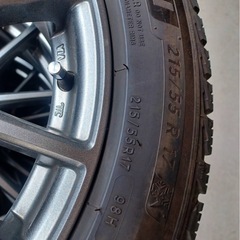 超美品！ 215/55R17 スタッドレスタイヤ4本セットの画像