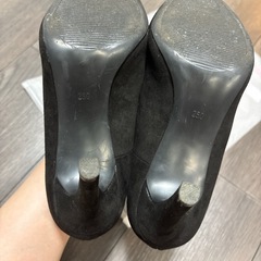 GU パンプス 25cmの画像