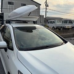 INNO　ルーフボックス　SKY SHUTTLE　白の画像
