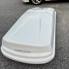 INNO　ルーフボックス　SKY SHUTTLE　白の画像
