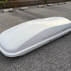 INNO　ルーフボックス　SKY SHUTTLE　白の画像