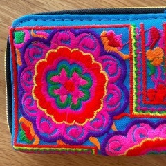新品◎カラフル 民族刺繍 長財布の画像