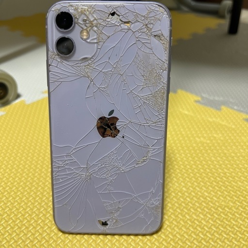 iPhone11 ジャンク品 128 (ゆう) 霧島の携帯電話/スマホの中古