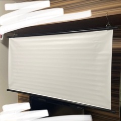 プロジェクター&スクリーンセット！早い者勝ち！！の画像