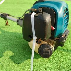 ご覧いただきありがとうございます！

中古草刈機
動作確認済
実演はしてないです

動画
https://youtube.com/shorts/ji1Gvx7EpBw?si=3KZDPtTGYK8MYPKmの画像