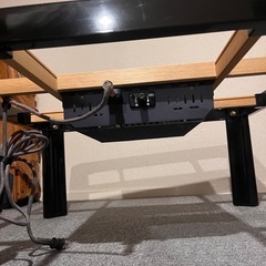 テーブル・こたつ・白黒・無料の画像