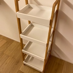 4段シェルフの画像
