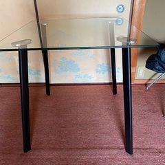 ガラステーブル