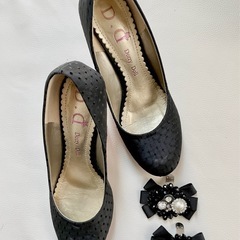 --値下げ--  ˗ˏˋ ビジュー付き　美品ˎˊ˗ 【Sサイズ】　Dorry Doll  パンプスの画像