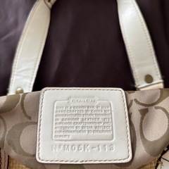 COACHストローハンドバッグの画像