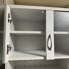 食器棚の画像