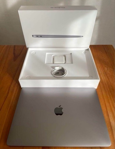 【19日引取迄】MacBook Air 13 16GB 256GB SSDスペースグレー 箱付