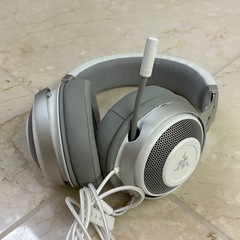 Razer Kraken Mercury White ゲーミングヘッドセット ホワイトの画像