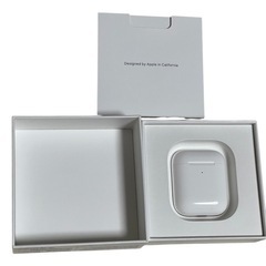 AirPods 本体 ホワイト 充電ケース付き (kaoちゃん) 南巽の