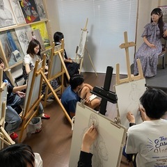 アトリエこうたき美術研究所 夏期講習開催‼️アトリエこうたき美大受験クラスは４月からアトリエがリニューアルし、アトリエこうたき美術研究所と名前が変更しました。低授業料で美大入試対策ができます🎨🖌️ 志望校に合わせて静物デッサン、石膏デッサン、水彩・油彩、水粘土制作、平面構成、ポートフォリオ作成などの指導を行います。夏期講習を７月１２日から開始。アトリエこうたき美術研究所のホームページよりお申し込みください‼️    の画像