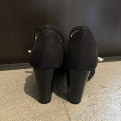 GU ジーユー ストームパンプス ブラック 黒 ヒール Mサイズの画像