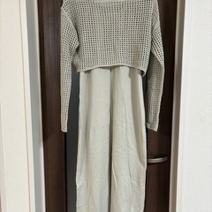 【新品未使用】gu ジーユー 2ピースニットキャミソールワンピース セットアップ ベージュ カーキ Sサイズの画像