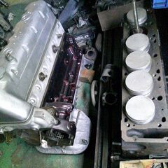MB-113SL-加工済み各種エンジン部品取り付け実施中-要予約-内燃機業務常設の画像