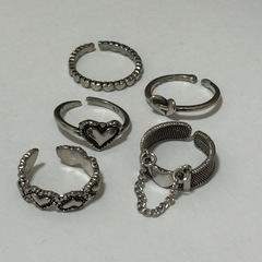 【新品未使用】ハート シルバー リング 指輪 アクセサリー 5個の画像