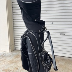 NIKEゴルフバッグの画像