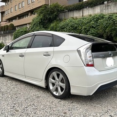 車検あり、綺麗なプラグインハイブリッドプリウスの画像