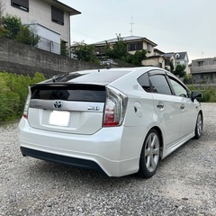 車検あり、綺麗なプラグインハイブリッドプリウスの画像