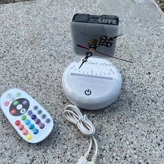 キレイ‼️LED 調整昨日付き‼️置き時計 の画像