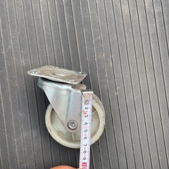 キャスター33個
の画像