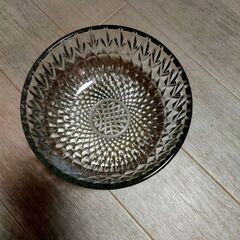 【無料】未使用　大きめガラス器　丼の画像
