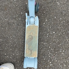 アナ雪　キックボード　キックスクーターの画像