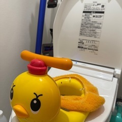 子供用トイレ補助器の画像