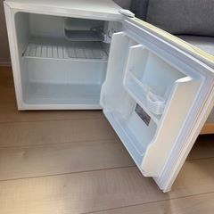 冷蔵庫　ミニ　tecoLR0510WAの画像