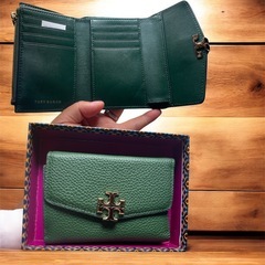 財布 ウォレット　Tory Burch　コンパクト財布