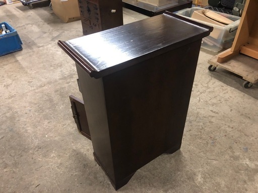 お盆セール】李朝家具 薬箪笥 販売 アンティークっぽい雰囲気の重厚感