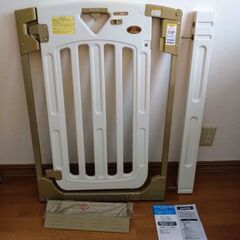 日本育児　スマートゲイト２プラス　階段の上でも使えます