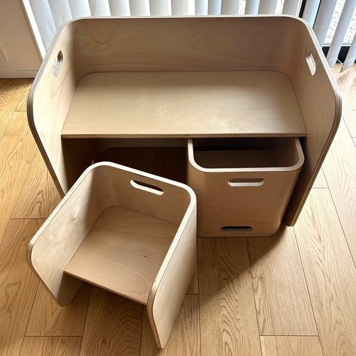 大人気残り1点のみ✨新品未使用【知育子供用テーブル】椅子セット 木製 キッズデスク キッズチェア