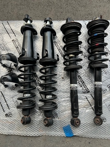 GRS200クラウン　純正サスペンション