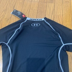 新品未使用 UNDER ARMOR  コンプレッションウェア 3着セット‼️
の画像